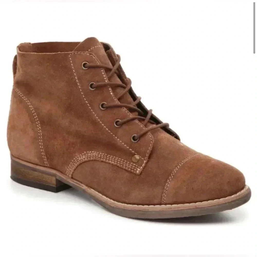 Diba Booties Size 6